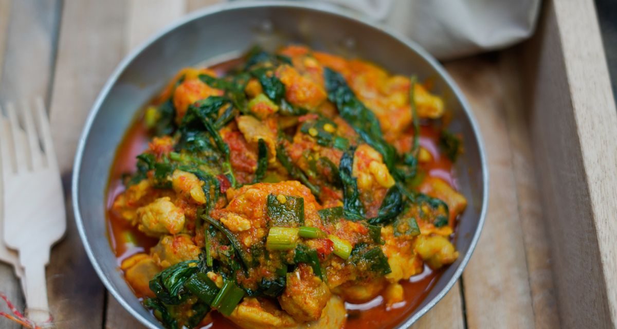 Ayam Woku: Kuliner Khas Manado Yang Menggugah Selera