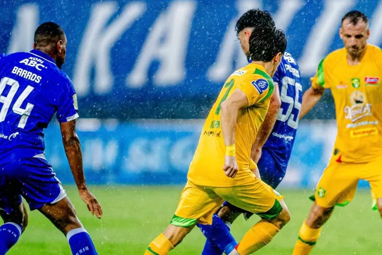 Kekalahan Persebaya, Suporter Serbu Dengan Sindiran Tajam