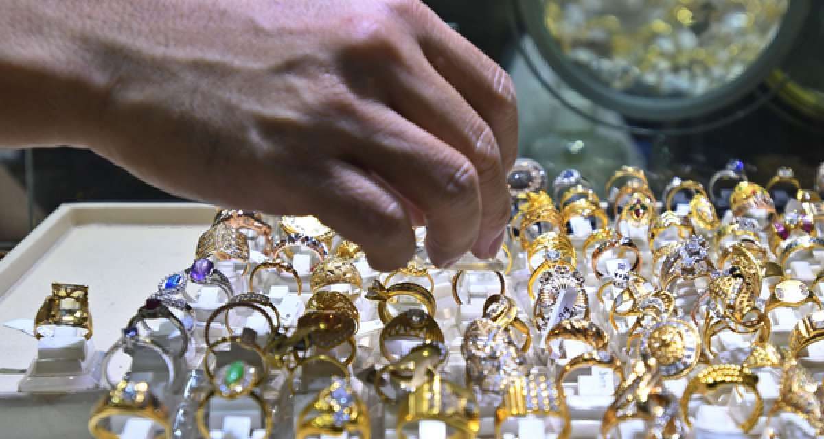 Harga Emas Antam 2026: Naik, Kini Sentuh Rp 2,9 Juta Per Gram!