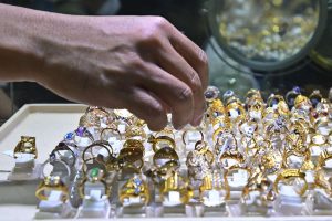 Harga Emas Antam 2026: Naik, Kini Sentuh Rp 2,9 Juta Per Gram!