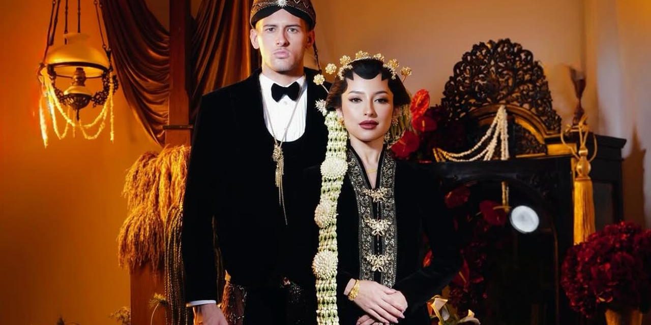 Pesona Mewah Baju Adat Jawa Di Prewedding Jennifer & Justin