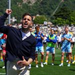 Como Bangkit! Fabregas Pilih Bertahan Usai Musim Bersejarah