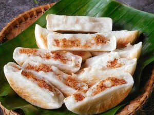 Wangi Kelapa Menggoda! Pancong Kelapa Jajanan Tradisional