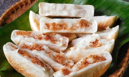 Wangi Kelapa Menggoda! Pancong Kelapa Jajanan Tradisional