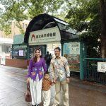 Pesona Batik Indah Permatasari & Arie Kriting Di Jepang