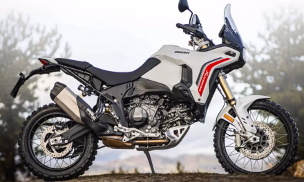 Tangguh Dan Stylish! Ducati DesertX V2 2026 Jadi Idola Baru