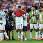 Momen Haru! Ronaldo Pakai Jersey Jota Usai Kalahkan Kroasia