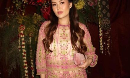 Drama Rumah Tangga! Sarah Gibson Pilih Fokus Pada Anak
