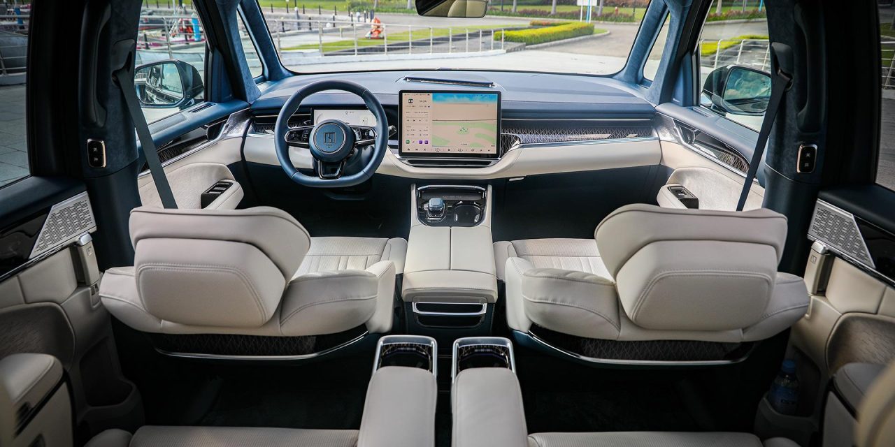 Wajib Lihat! Zeekr 009 Tawarkan Kabin Mewah Rasa First Class