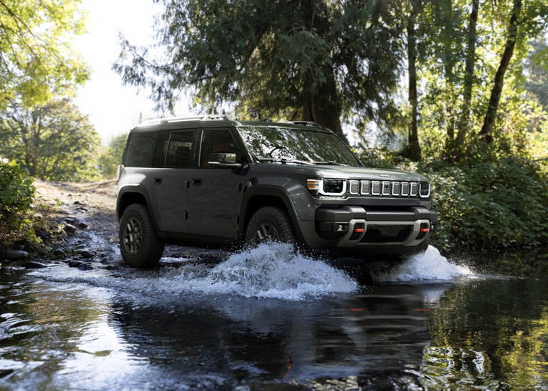 Jeep Recon Menggila! SUV Listrik Ini Punya Torsi 840 Nm