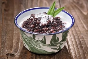 Manis Legit! Bubur Pulut Hitam, Kuliner Tradisional Bikin Nagih