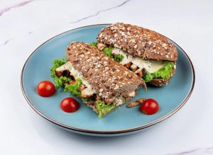 Protein Berkualitas! Sandwich Dada Ayam, Jaga Kebugaran Otot