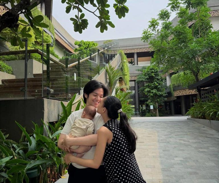 Bikin Gemas! Angga Yunanda & Shenina Kompak Mengasuh Baby